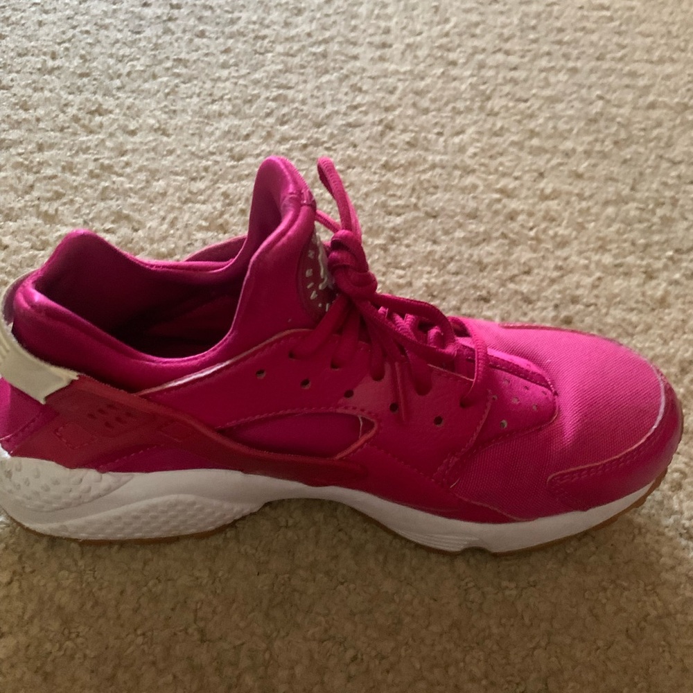 Air Huaraches, size 9.5
